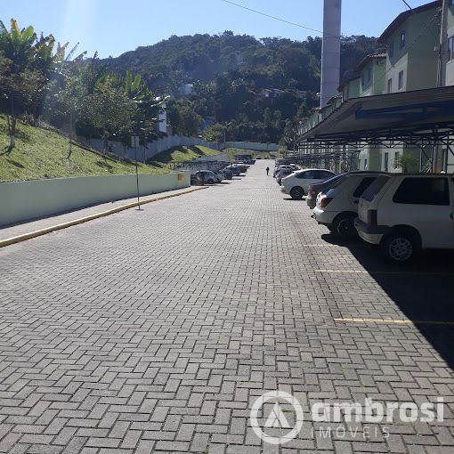 APTO 2 QTOS- SEMI MOBILIADO-TRAVESSA DOM JOAQUIM  - COM CONDOMINIO INCLUSO 