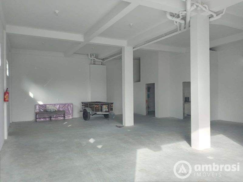 SALA COMERCIAL COM ÁREA DE 120M2 - SÃO LUIZ - BRUSQUE 