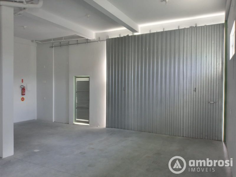 SALA COMERCIAL COM ÁREA DE 120M2 - SÃO LUIZ - BRUSQUE 