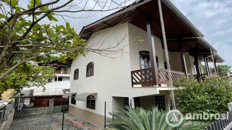 Casa de 4 quartos, 209m² no bairro Souza Cruz, em Brusque | Eu Corretor