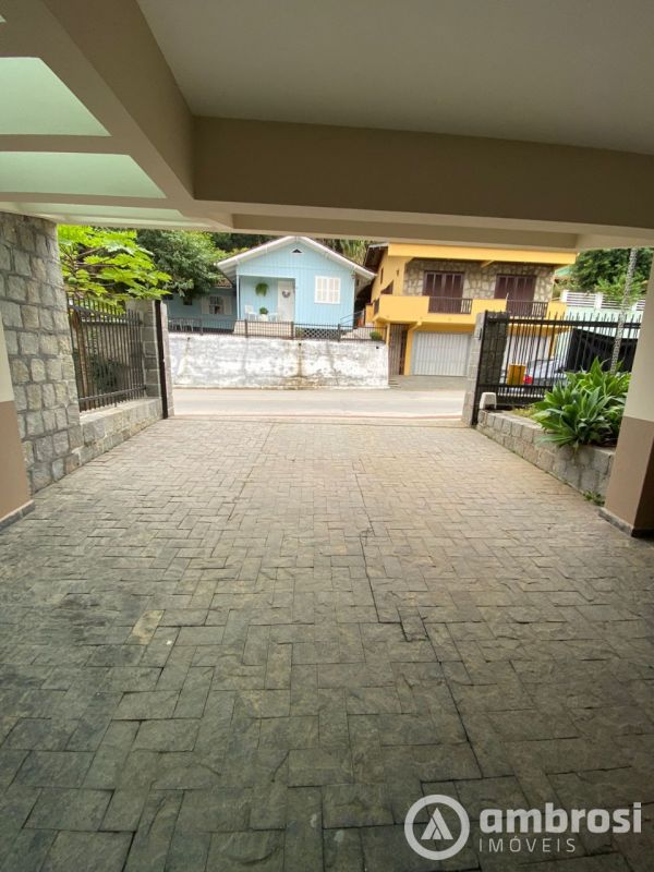 Casa de 4 quartos, 209m² no bairro Souza Cruz, em Brusque | Eu Corretor