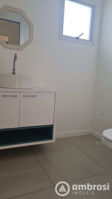 SALA COMERCIAL COM ÁREA DE 60M2- CENTRO I