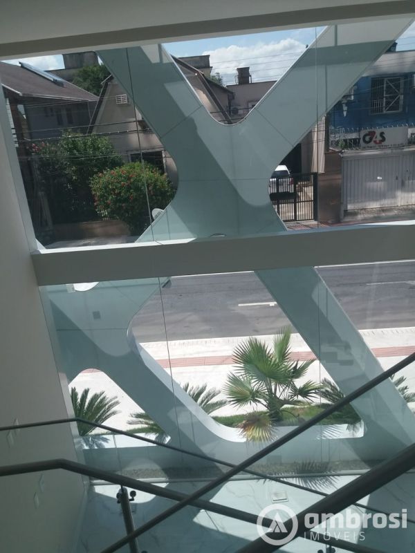 Sala Comercial de 150m² | Eu Corretor