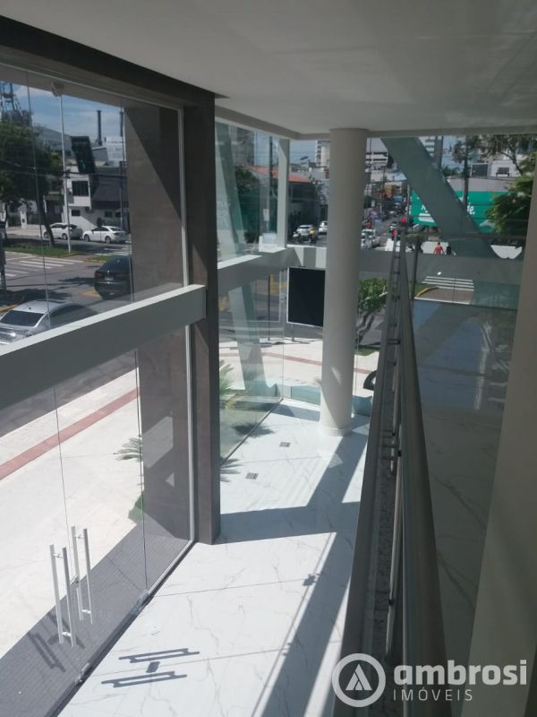 Sala Comercial de 150m² | Eu Corretor