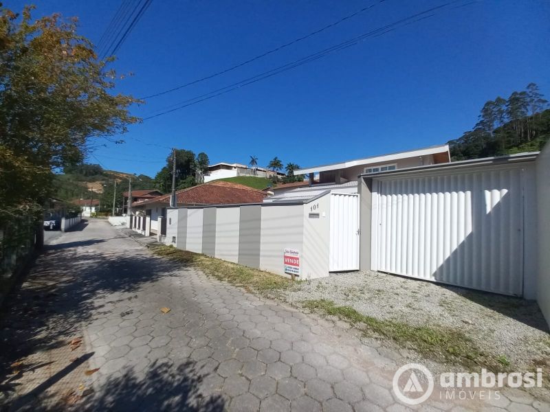 Casa de 3 quartos, 270m² no bairro Guarani, em Guabiruba | Eu Corretor