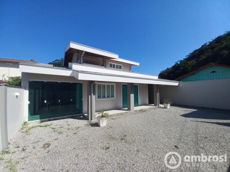 Casa de 3 quartos, 270m² no bairro Guarani, em Guabiruba | Eu Corretor