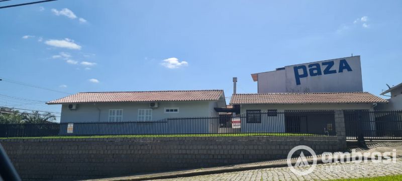 CASA 03 QUARTOS - SEMI MOBILIADA - JARDIM MALUCHE - BRUSQUE 