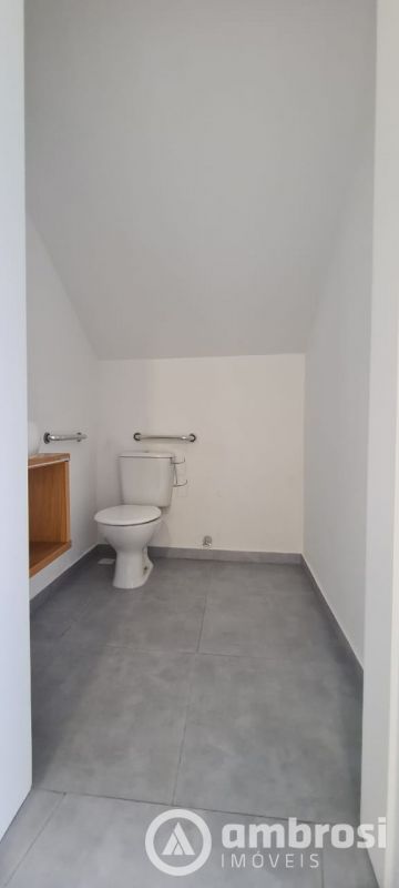 SALA COMERCIAL COM ÁREA DE 140M2 - DOM JOAQUIM - BRUSQUE 
