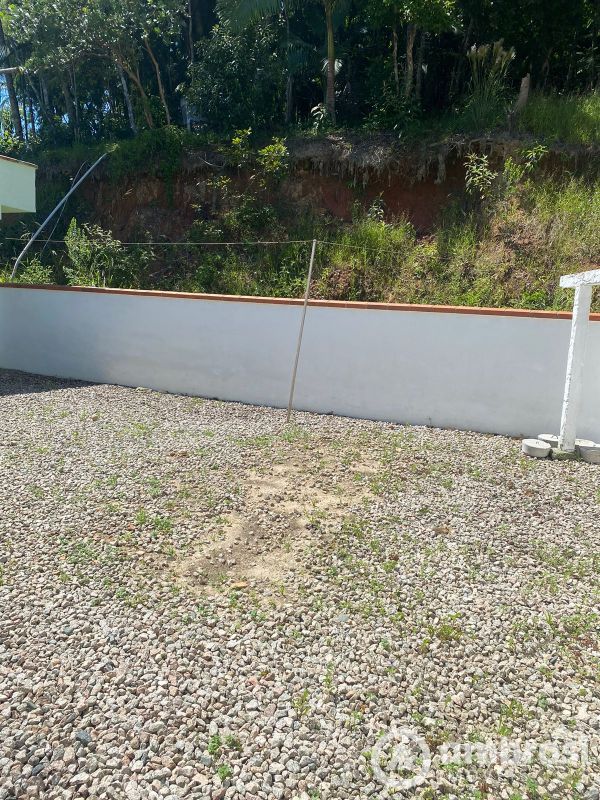 CASA 01 SUÍTE + 02 QTOS - BATEAS - BRUSQUE