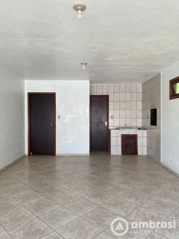 CASA 01 SUÍTE + 02 QTOS - BATEAS - BRUSQUE