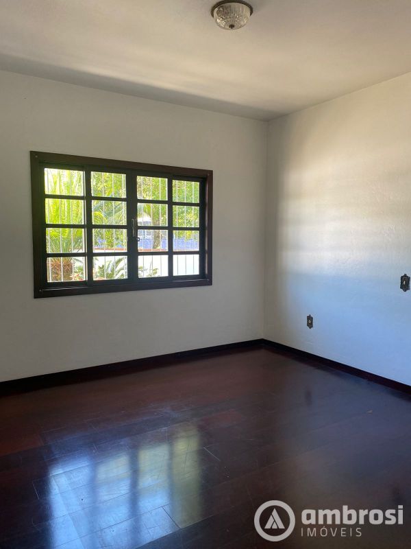 CASA 01 SUÍTE + 02 QTOS - BATEAS - BRUSQUE