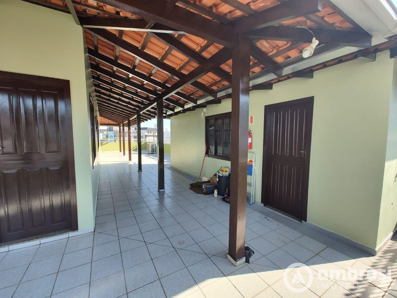 CASA 03 QTOS - PISO SUPERIOR - SANTA TEREZINHA - BRUSQUE