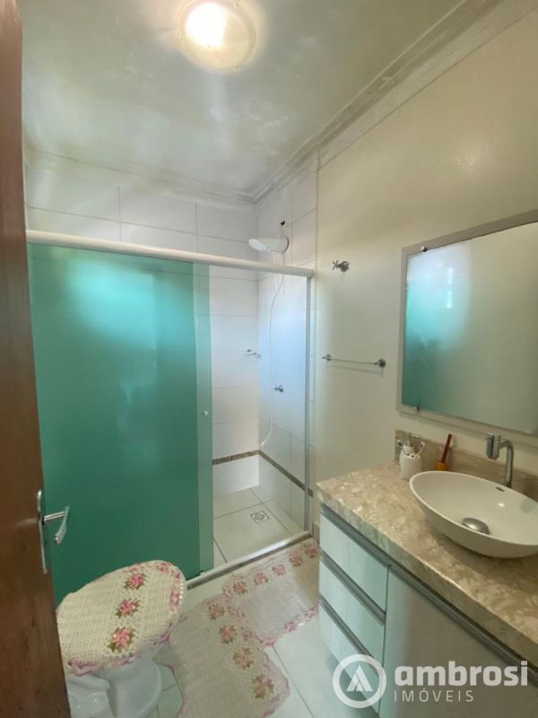 Casa com 1 suite+ 3 quartos mobiliada completa - Guabiruba