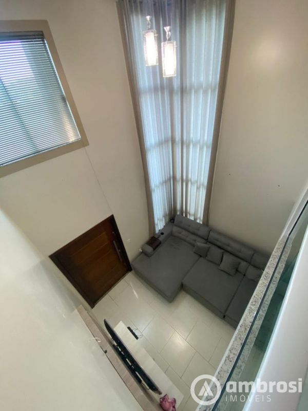 Casa com 1 suite+ 3 quartos mobiliada completa - Guabiruba