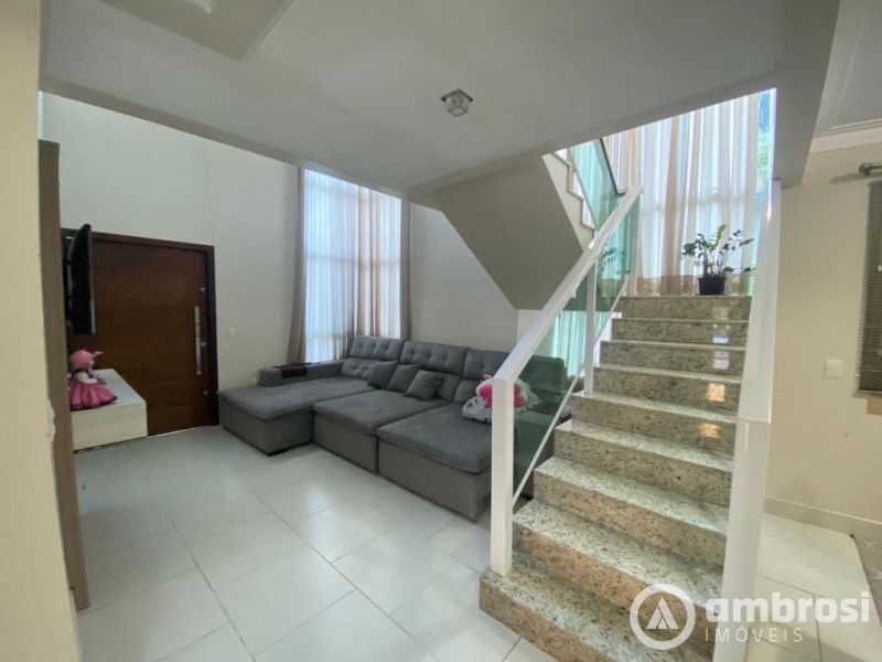 Casa com 1 suite+ 3 quartos mobiliada completa - Guabiruba