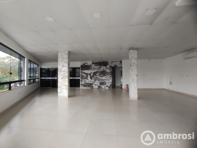SALA COMERCIAL  -165m² - PISO SUPERIOR