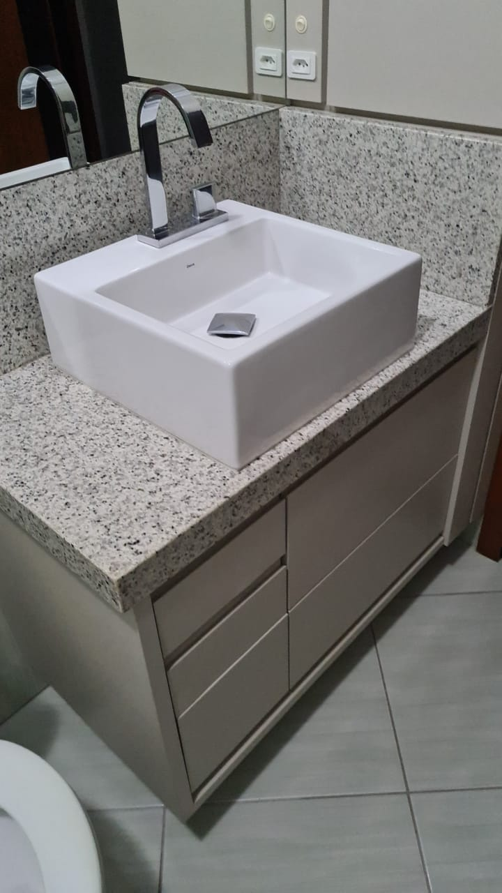 CASA 3 QTS,  SEMI MOBILIADA, COM  PISCINA-   BAIRRO LIMEIRA
