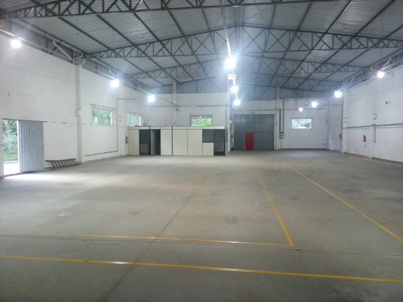 GALPÃO - PROXIMO AO PORTAL DE BRUSQUE/GUABIRUBA - 640,00  M2