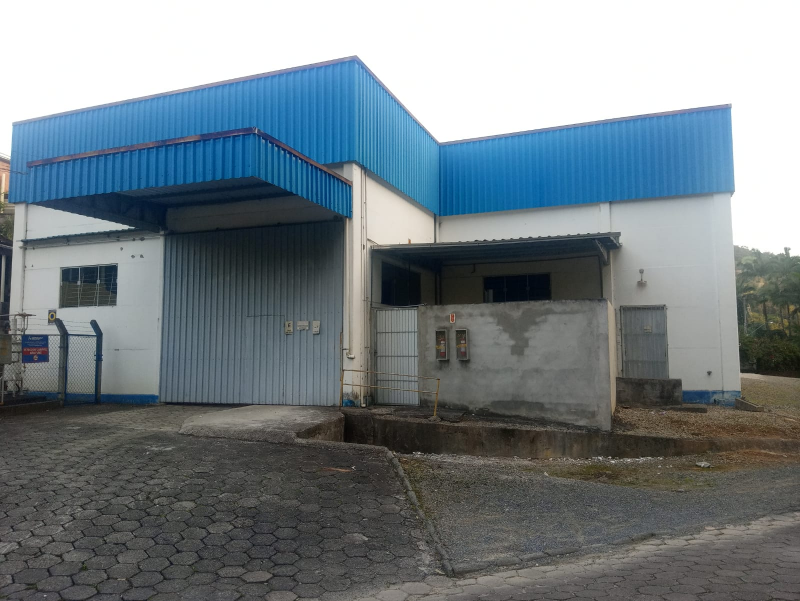 GALPÃO - PROXIMO AO PORTAL DE BRUSQUE/GUABIRUBA - 640,00  M2