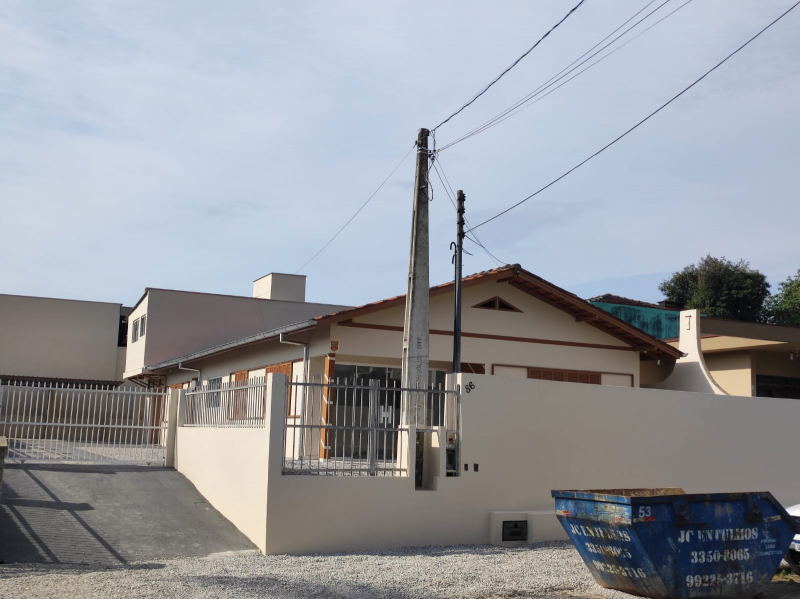 Casa de 3 quartos, no bairro JARDIM MALUCHE, em Brusque | Eu Corretor