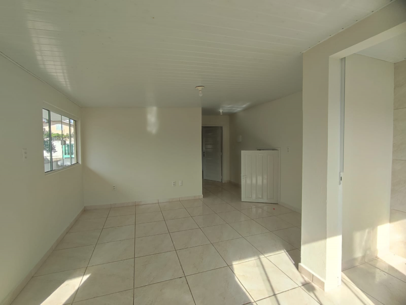 CASA 01 SUITE + 02 QTOS + APTO 1 QTO  - BAIRRO MALUCHE