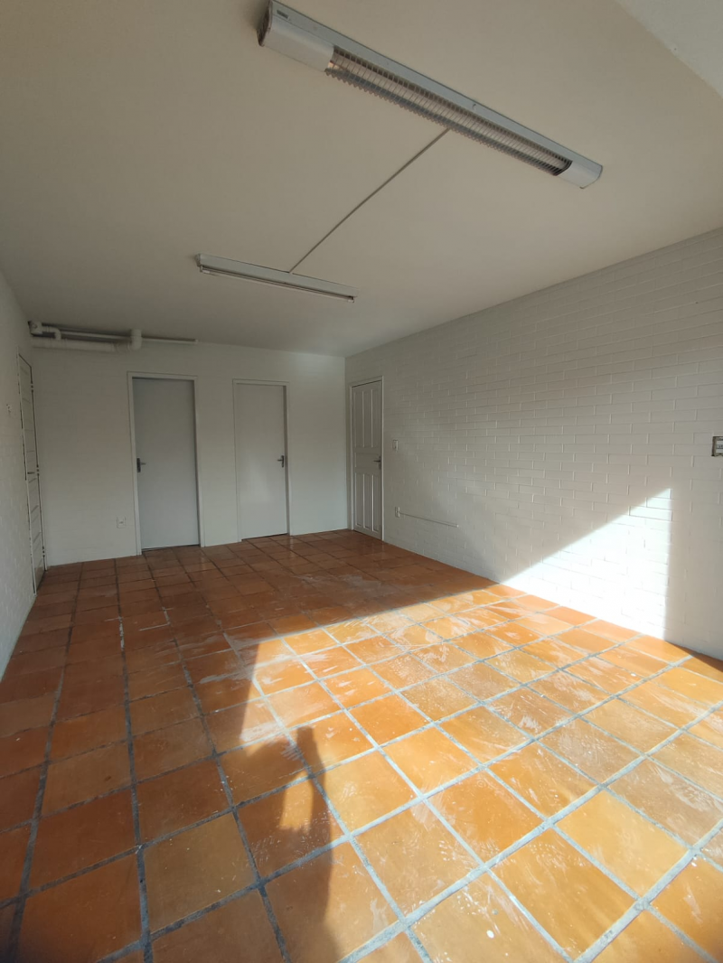 CASA 01 SUITE + 02 QTOS + APTO 1 QTO  - BAIRRO MALUCHE