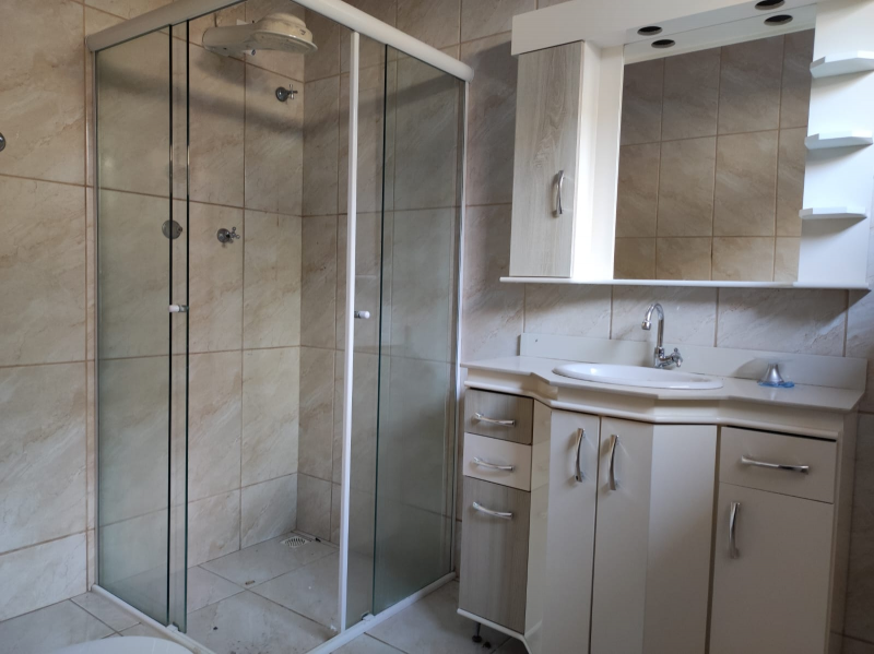 CASA 01 SUITE + 02 QTOS + APTO 1 QTO  - BAIRRO MALUCHE