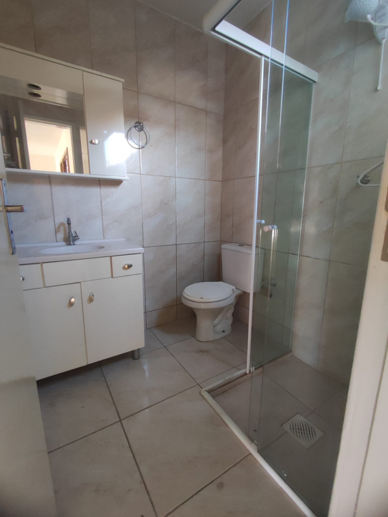 CASA 01 SUITE + 02 QTOS + APTO 1 QTO  - BAIRRO MALUCHE
