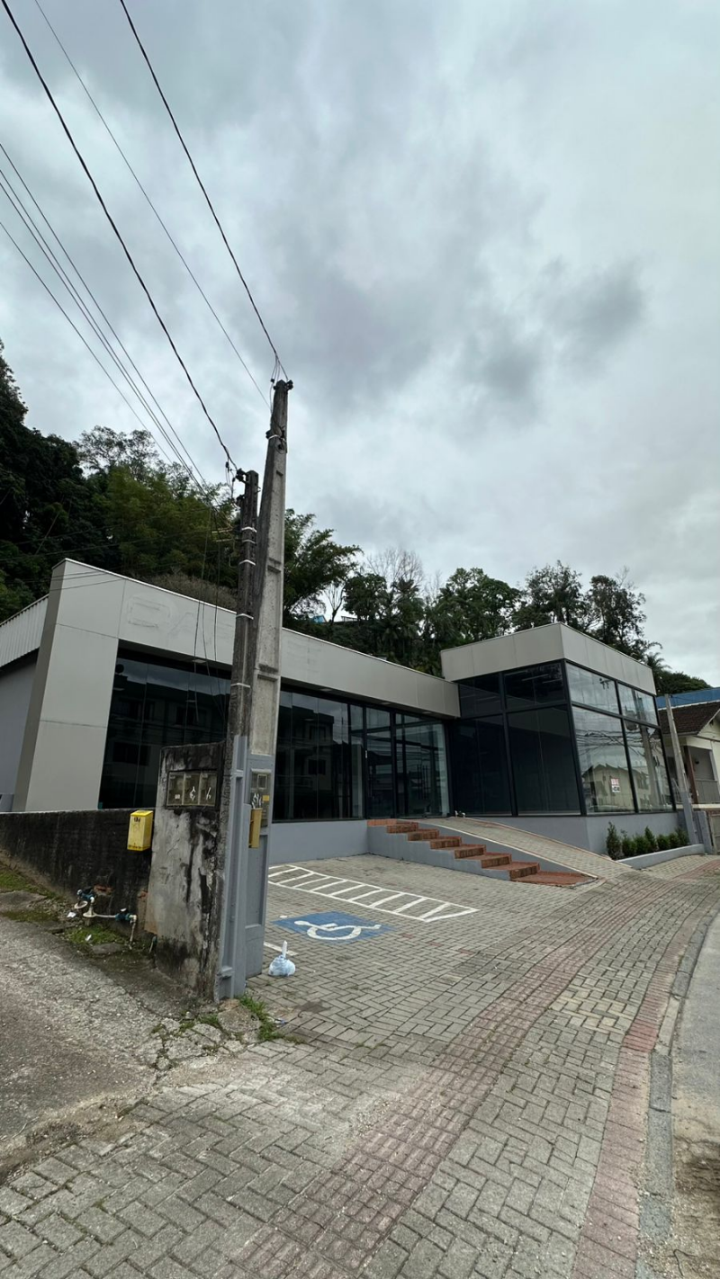 LINDA SALA COMERCIAL - 480,00 M2 - SANTA RITA