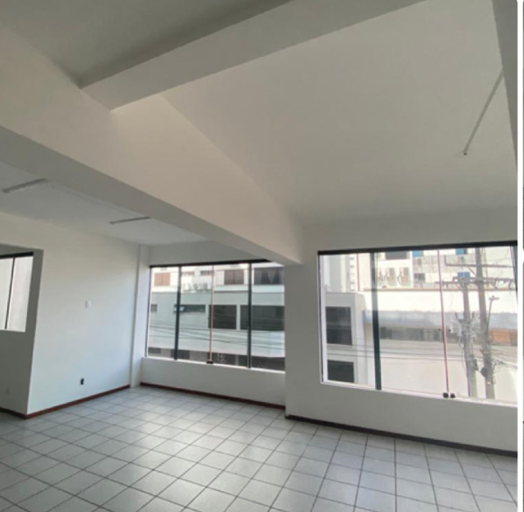 Sala Comercial de 146m² | Eu Corretor