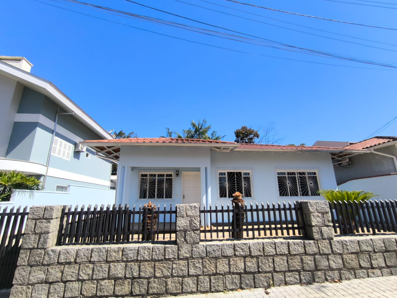 Casa de 3 quartos, | Eu Corretor