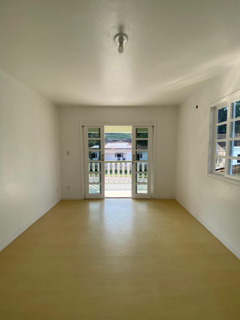 CASA 3 QTOS - BAIRRO MALUCHE