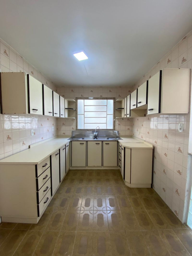 CASA 3 QTOS - BAIRRO MALUCHE