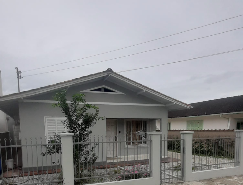 CASA MALUCHE - 1 SUITE + 2 QTOS - JARDIM MALUCHE