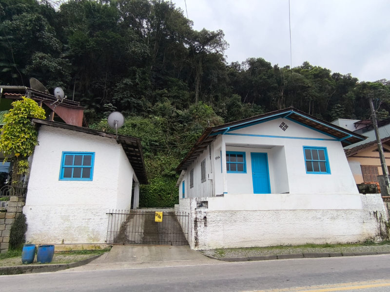 CASA COM 02 QTOS - BAIRRO GUARANI