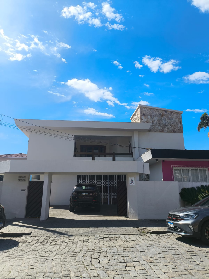 CASA   3 QUARTOS - BAIRRO SÃO LUIZ  - SEMI MOBILIADA