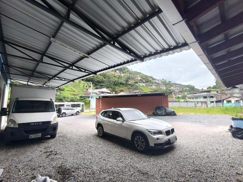 GALPÃO (  AREA 1.620,00 M2 ) -   BAIRRO AZAMBUJA