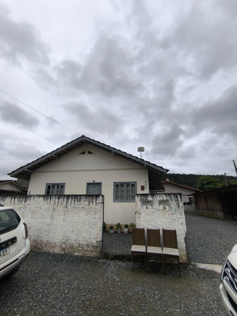 CASA 02 QUARTOS - BAIRRO LIMEIRA