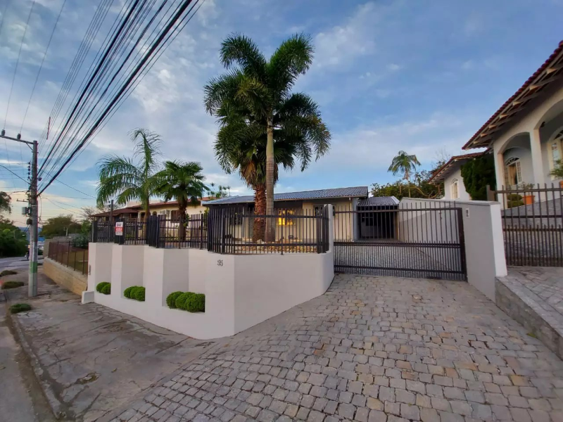 CASA 01 SUITE + 02 QUARTOS - LOTEAMENTO BRUSCHAL - SOUZA CRUZ