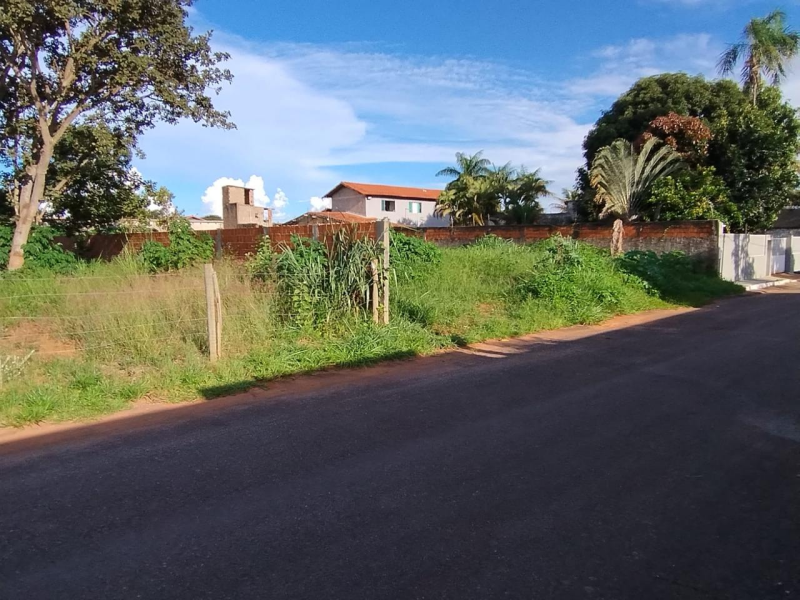 Terreno no Condomínio Mansões Entre Lagos