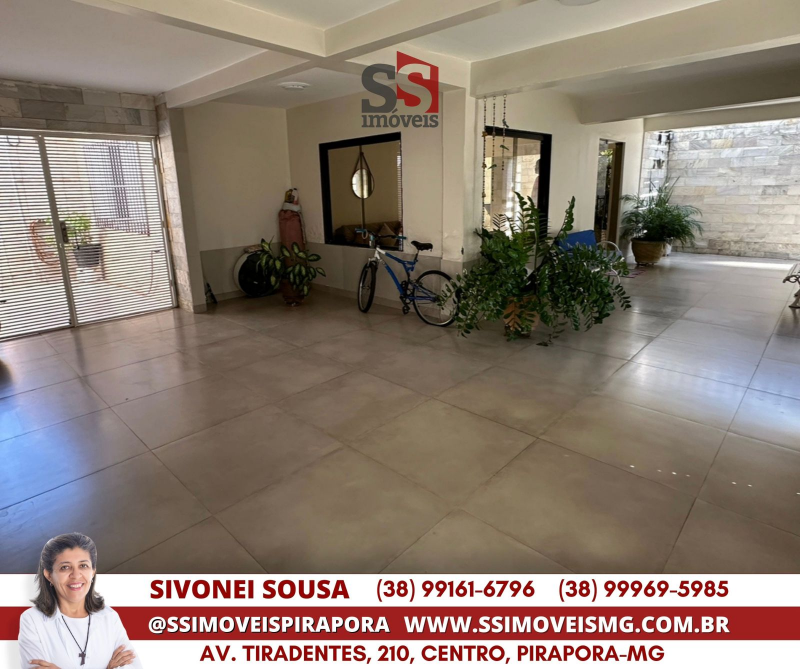 Casa no Centro com mobília