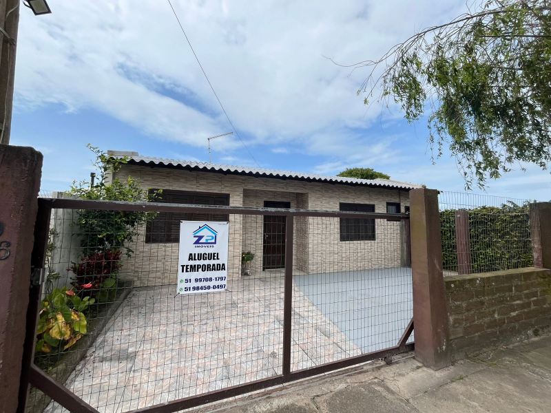 Casa com piscina em Arroio do Sal