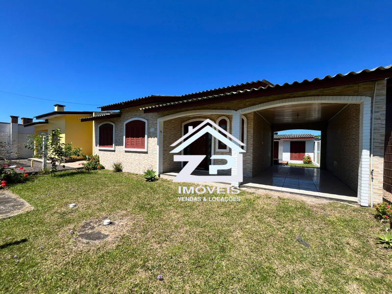 CASA COM PISCINA - FIGUEIRINHA
