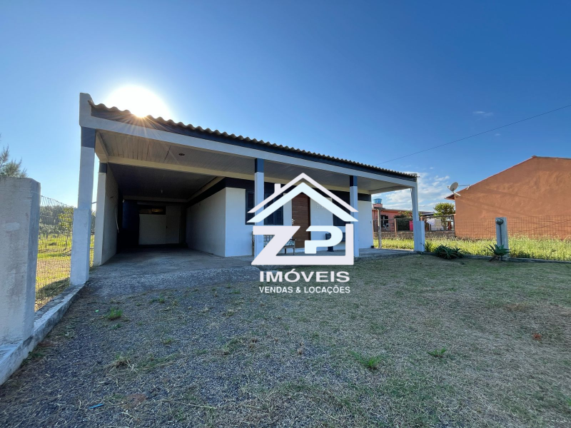 Casa à venda a 300 metros do mar - 02 dormitórios - 125m² - Jardim Olivia Norte