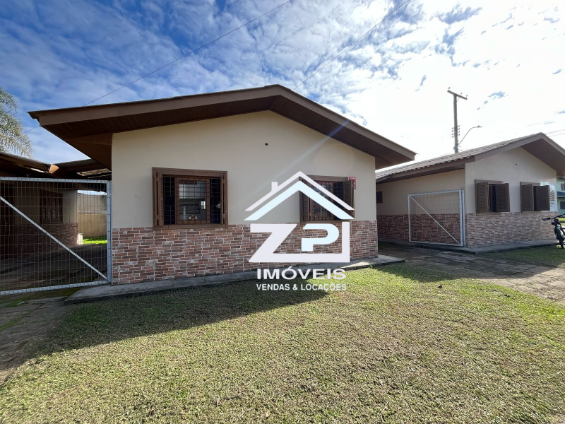 Casa à venda com 03 dormitórios - 70m² - Areias Brancas