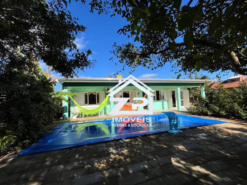 Casa à venda com piscina - 03 dormitórios - 260 m² - Camboim