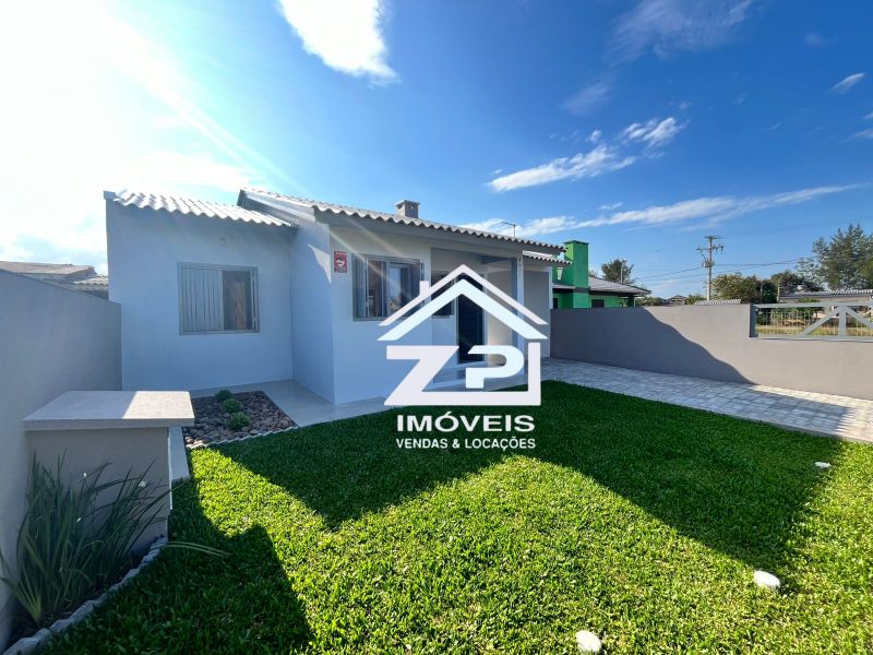 Casa à venda com 03 dormitórios - 70m² - Jardim Olivia- Arroio do Sal/RS