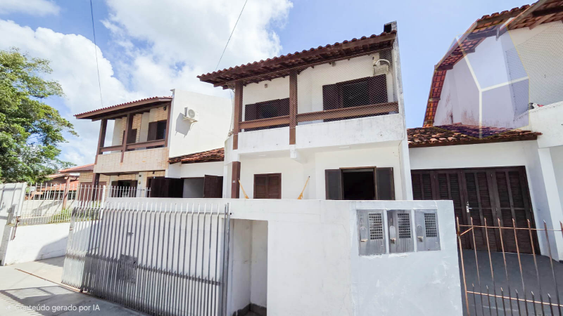 Casa 2 pisos com 3 dormitórios a 150mts da praia da Cachoeira do Bom Jesus