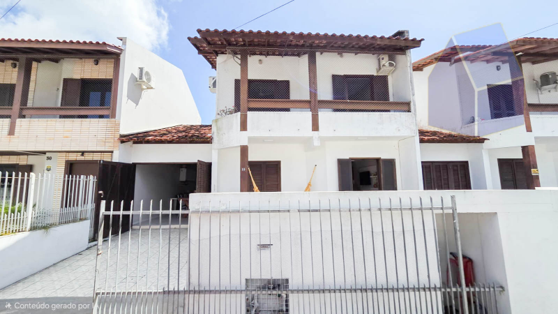 Casa 2 pisos com 3 dormitórios a 150mts da praia da Cachoeira do Bom Jesus