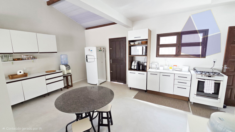 Casa 2 pisos com 3 dormitórios a 150mts da praia da Cachoeira do Bom Jesus